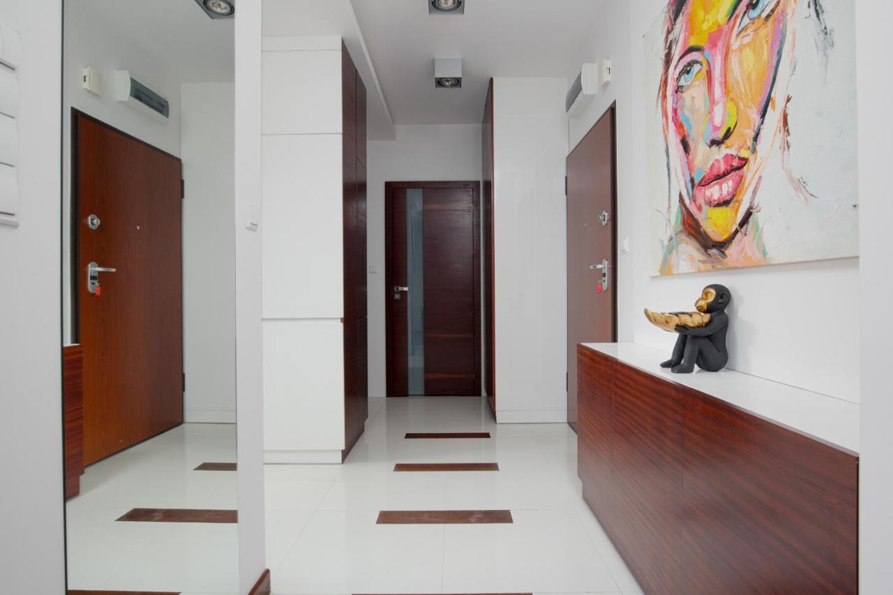 Spacious Suite With A Hammock And Terrace By Renters Prestige Varsavia Esterno foto